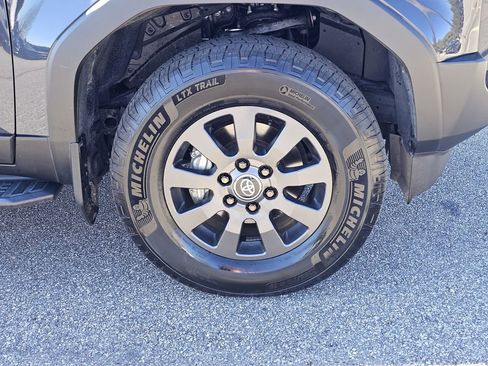 Used 2024 Toyota Land Cruiser image 6