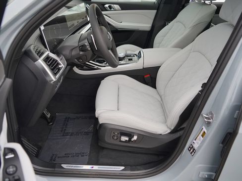 New 2027 BMW X7 xDrive40i w/ Executive Package AWD/4WD image 9