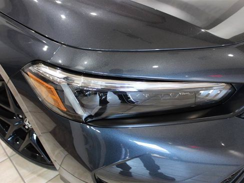 Used 2025 Honda Civic Sport image 10