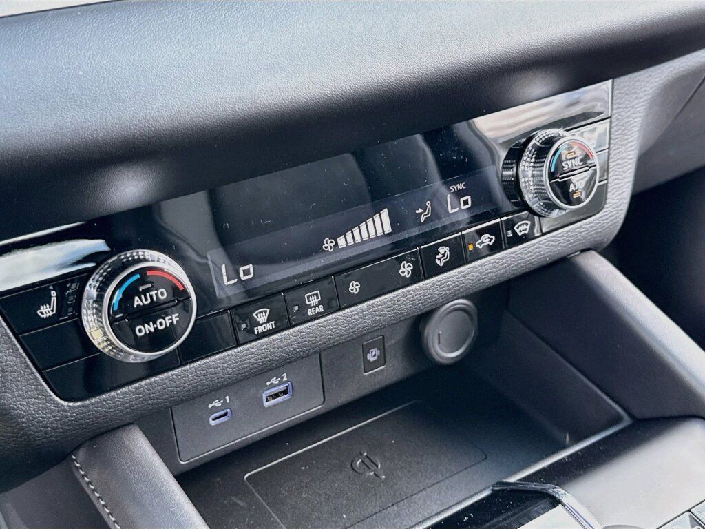 New 2026 Nissan Rogue SL AWD/4WD image 12