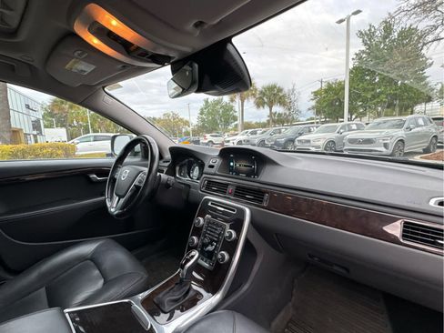 Used 2015 Volvo XC70 T6 Platinum w/ Climate Package image 26