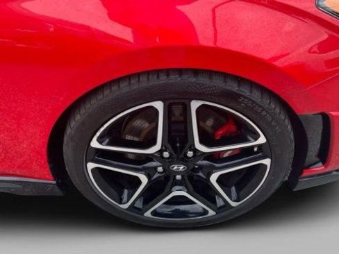 Used 2022 Hyundai Veloster N FWD image 6