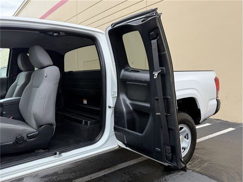 Used 2022 Toyota Tacoma SR RWD image 21