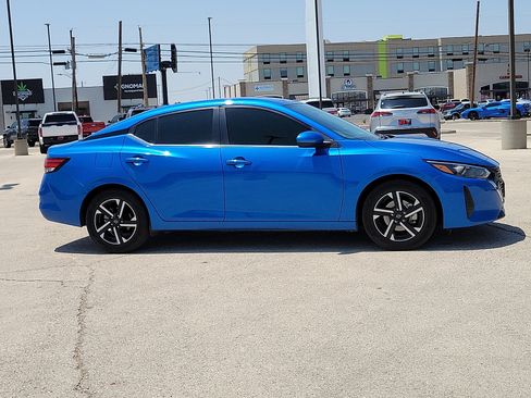 Used 2025 Nissan Sentra SV FWD image 5