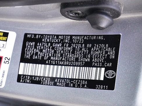 Used 2024 Toyota Camry SE image 31