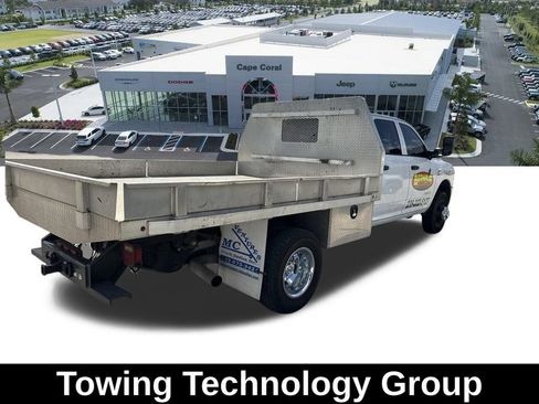 Used 2021 RAM 3500 Tradesman w/ Chrome Appearance Group AWD/4WD image 4