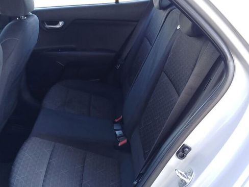 Used 2019 Kia Rio S image 10