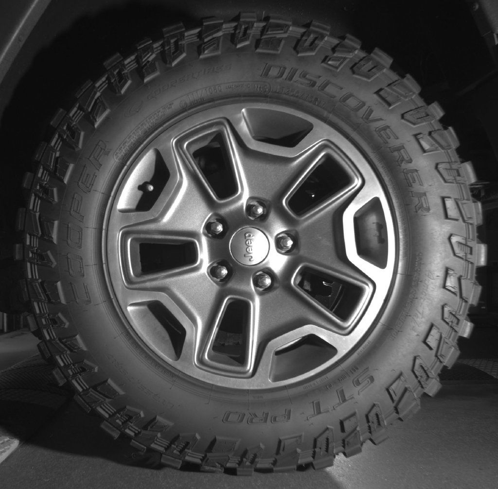 Used 2013 Jeep Wrangler Unlimited Rubicon w/ Dual Top Group AWD/4WD image 11