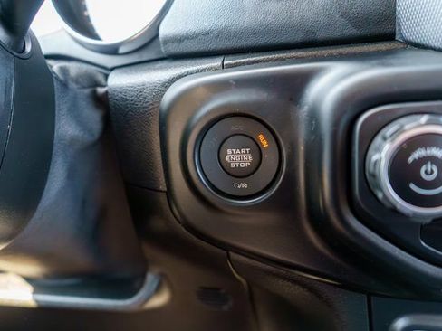 Used 2021 Jeep Gladiator Overland w/ Uconnect 4C Nav & Sound Group AWD/4WD image 24