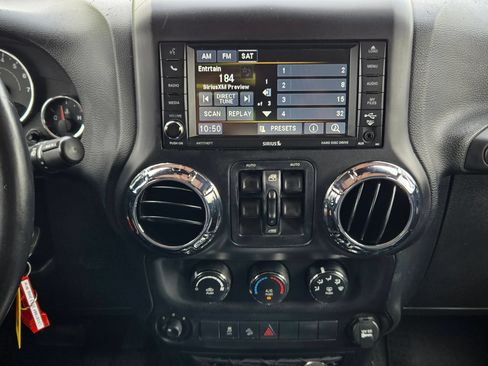 Used 2015 Jeep Wrangler Unlimited Sport w/ Quick Order Package 24S AWD/4WD image 15