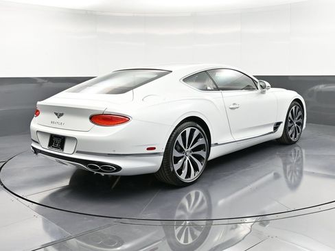 Used 2024 Bentley Continental GT image 8