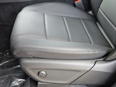 Certified 2025 Mercedes-Benz GLE 350 4MATIC image 16