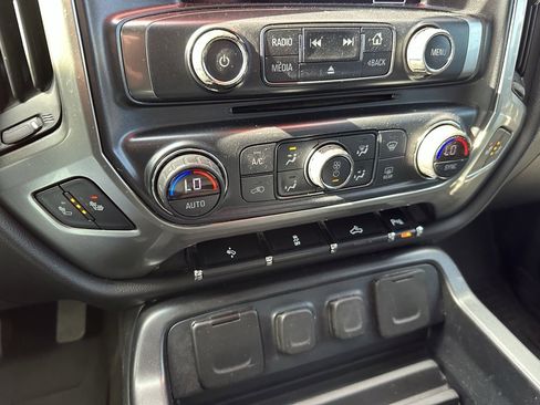 Used 2018 Chevrolet Silverado 1500 LT w/ Texas Edition image 26