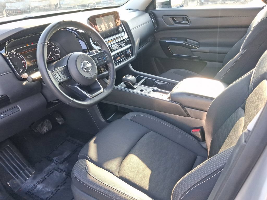 Certified 2024 Nissan Pathfinder SV FWD image 19