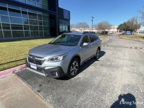 Used 2022 Subaru Outback Limited image 3