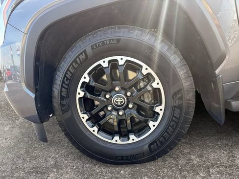 Used 2025 Toyota Sequoia 4WD image 14