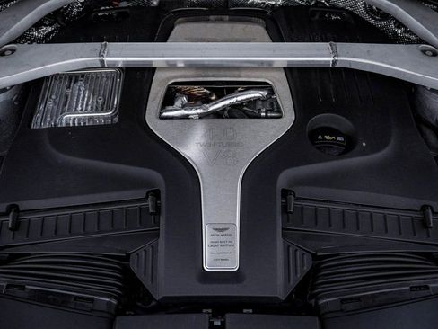Used 2023 Aston Martin DBX 707 image 35