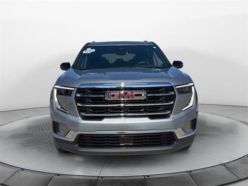 Used 2025 GMC Acadia Elevation image 2