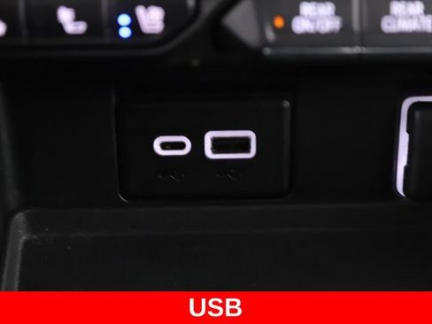Used 2023 GMC Yukon XL SLT w/ SLT Luxury Package AWD/4WD image 27