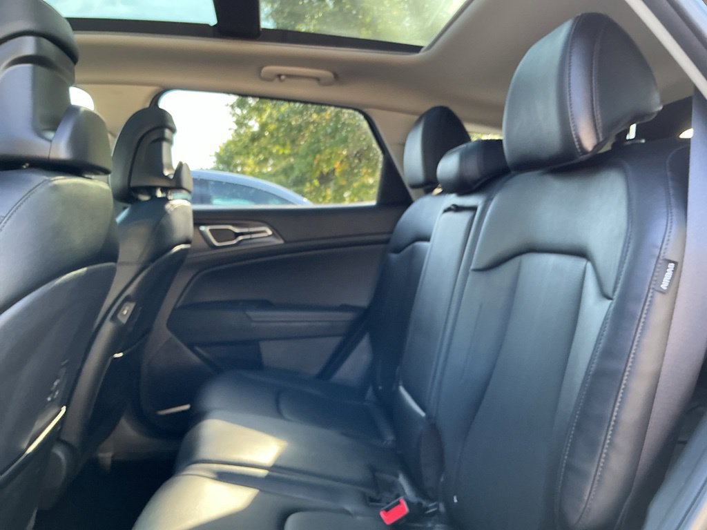 Used 2026 Kia Sportage EX w/ EX Panorama Roof Package FWD image 33