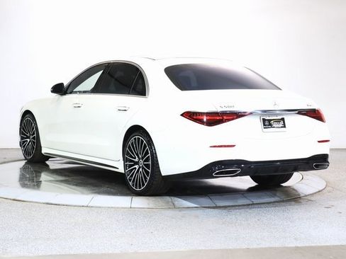 Used 2022 Mercedes-Benz S 500 4MATIC image 2