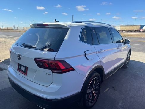 Used 2018 Volkswagen Tiguan SEL image 21