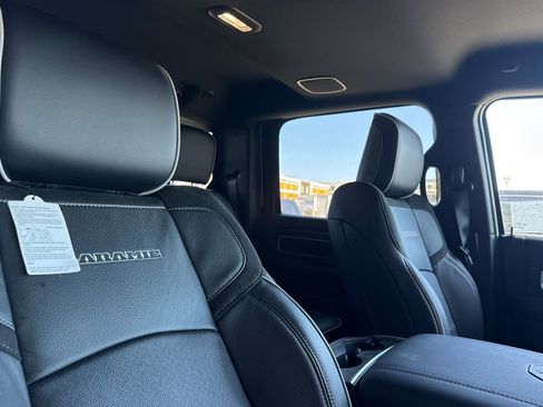 New 2026 RAM 2500 Laramie w/ Night Edition AWD/4WD image 15