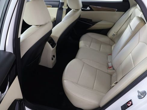 Used 2019 Kia Cadenza Technology FWD image 21