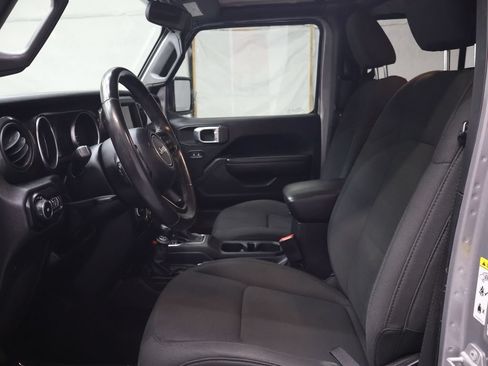 Used 2019 Jeep Wrangler Unlimited Sport AWD/4WD image 15