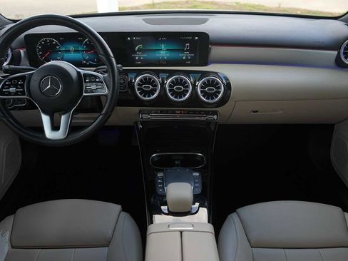 Used 2021 Mercedes-Benz A 220 image 10