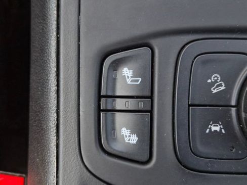 Used 2024 GMC Terrain SLE w/ Driver Convenience Package FWD image 27