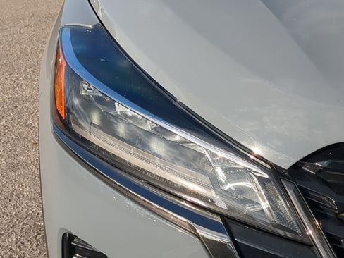 Used 2021 Nissan Kicks SR image 10