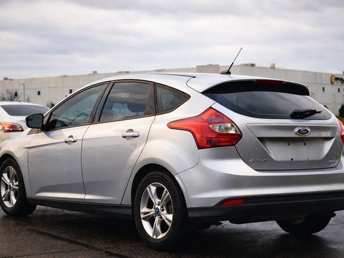 Used 2013 Ford Focus SE image 2