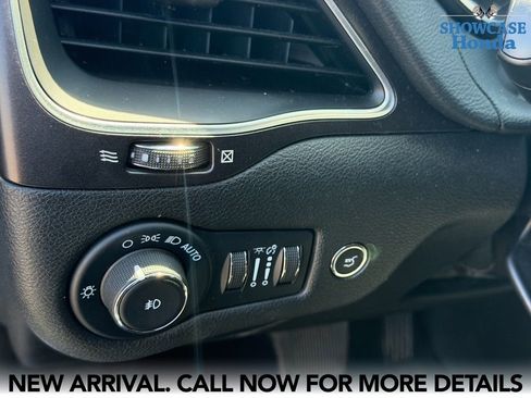 Used 2022 Jeep Cherokee Trailhawk w/ Comfort/Convenience Group image 11