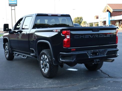 Used 2024 Chevrolet Silverado 2500 Custom w/ Custom Convenience Package AWD/4WD image 7