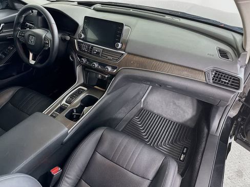 Used 2018 Honda Accord Touring image 34