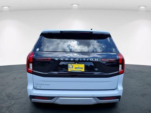 Used 2025 Ford Expedition Platinum AWD/4WD image 10
