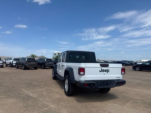 Used 2020 Jeep Gladiator Sport w/ Quick Order Package 24S AWD/4WD image 17