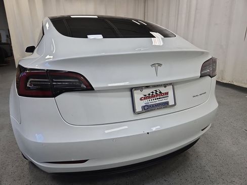 Used 2022 Tesla Model 3 Long Range image 40