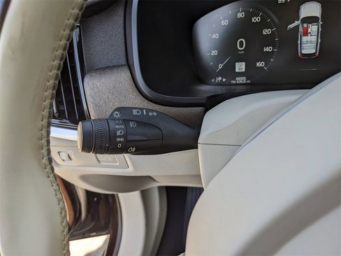 Used 2018 Volvo V90 T5 Cross Country w/ Convenience Package image 31