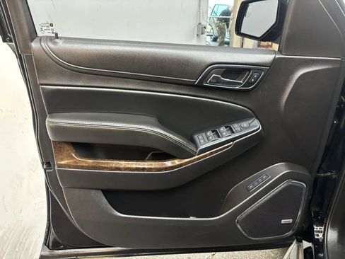 Used 2015 Chevrolet Tahoe LT AWD/4WD image 22