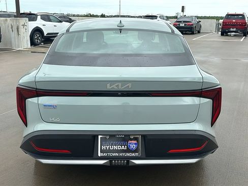 Used 2025 Kia K4 FWD image 11