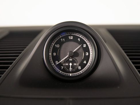 Certified 2024 Porsche Macan S image 24