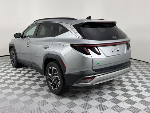Certified 2025 Hyundai Tucson Limited FWD image 3