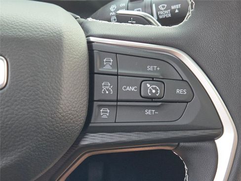 New 2025 Jeep Grand Cherokee L Laredo w/ Luxury Tech Group I image 35