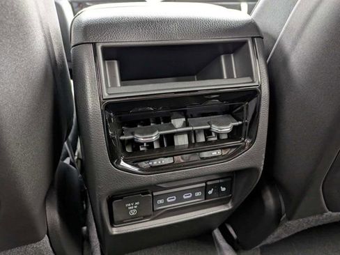 New 2026 Jeep Grand Cherokee Limited AWD/4WD image 15