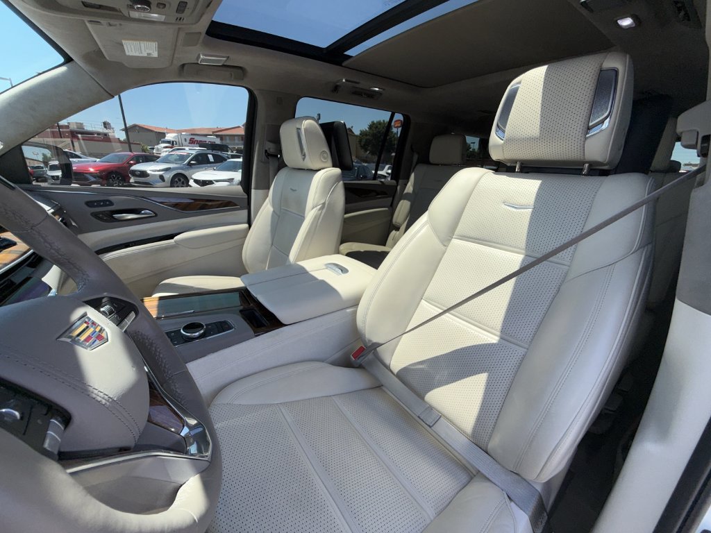 Used 2024 Cadillac Escalade ESV Sport Platinum AWD/4WD image 19
