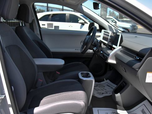 Used 2024 Hyundai Ioniq 5 SE RWD image 46