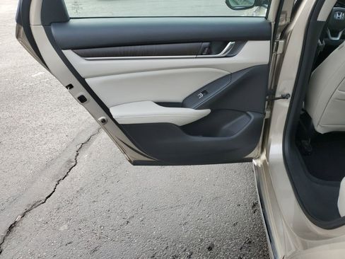 Certified 2018 Honda Accord EX-L image 25