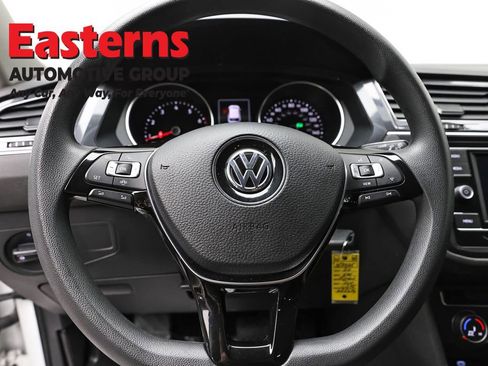 Used 2020 Volkswagen Tiguan S image 10